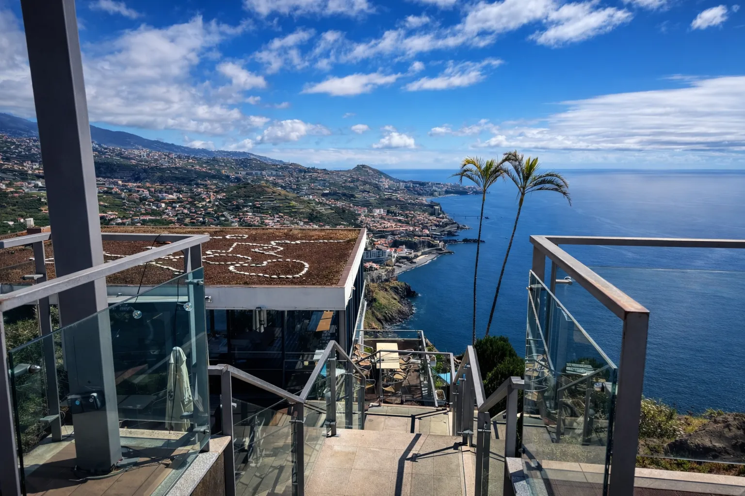 Teleférico e miradouro — Skywalk do Cabo Girão (580 m) de Tuk Tuk