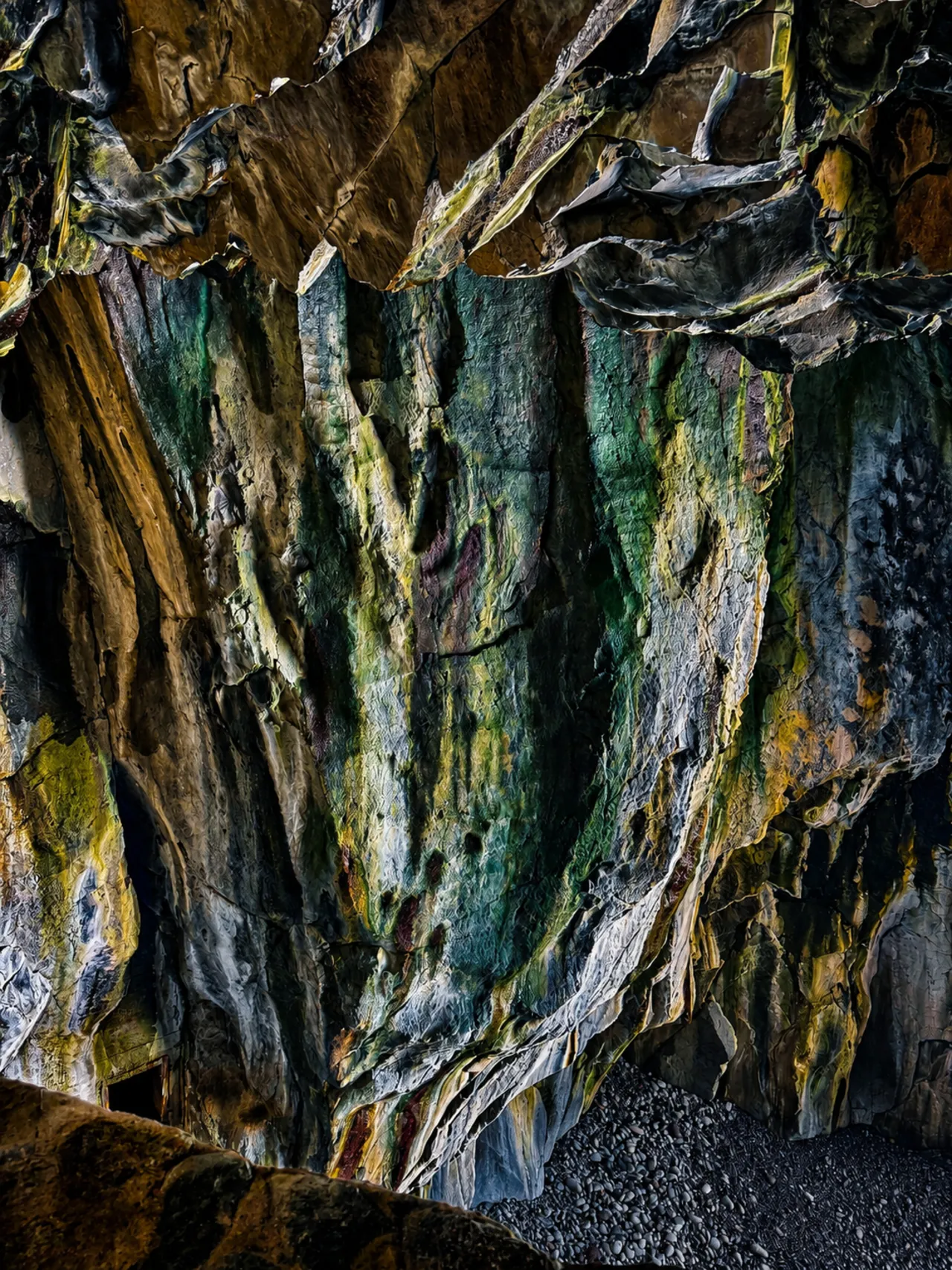 Hidden Volcanic Rock — Half Day Tour