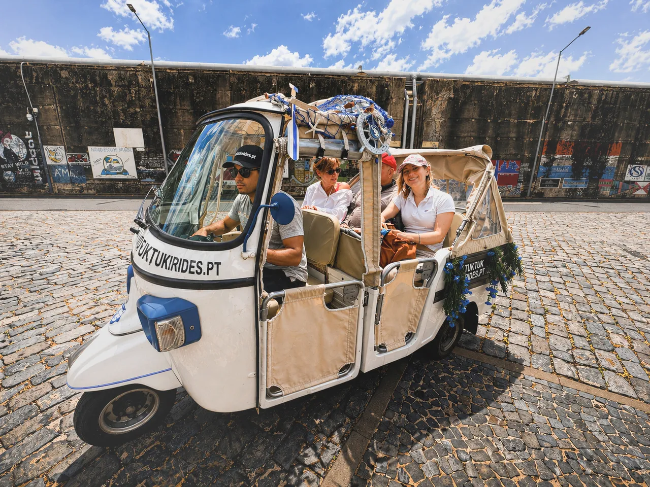 Pickup and scenic ride — Special Tour & Views